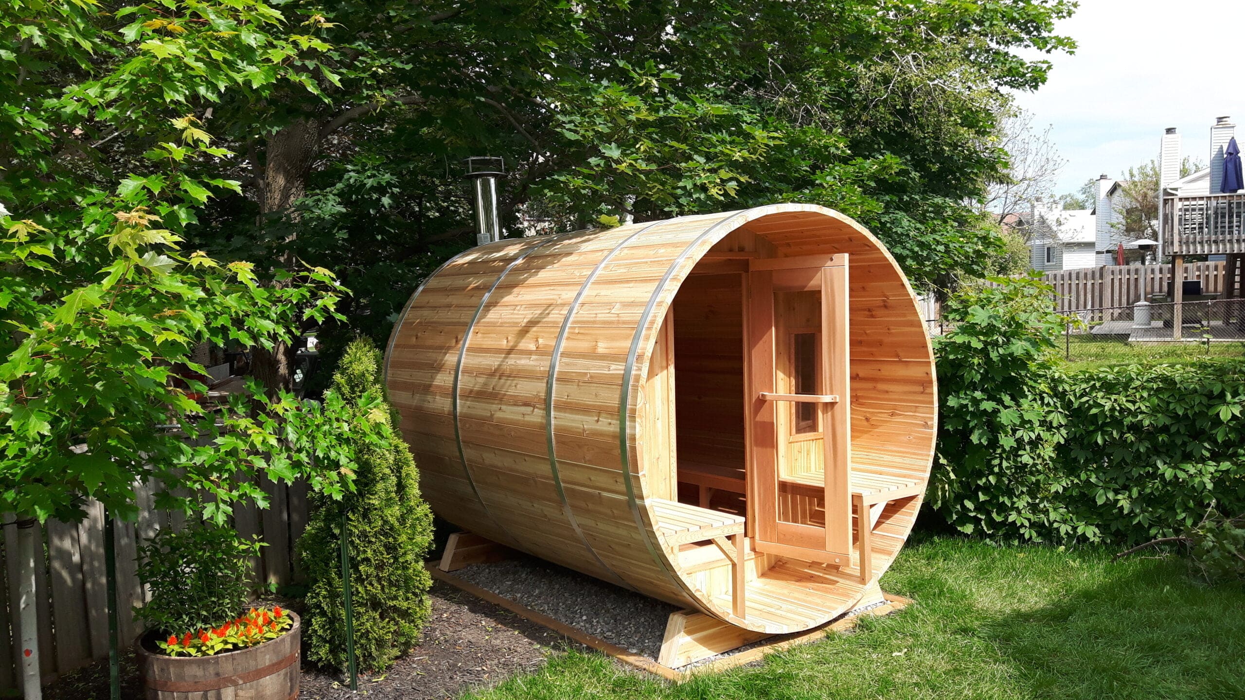 Outdoor Cedar Barrel Saunas - Image 2