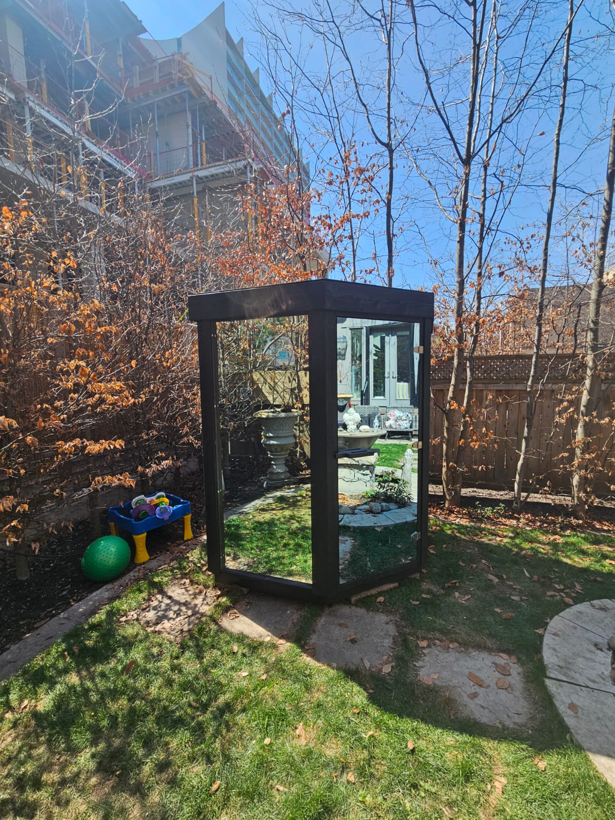 Trinity Pure Cube Sauna - Knotty Red Cedar - Image 2