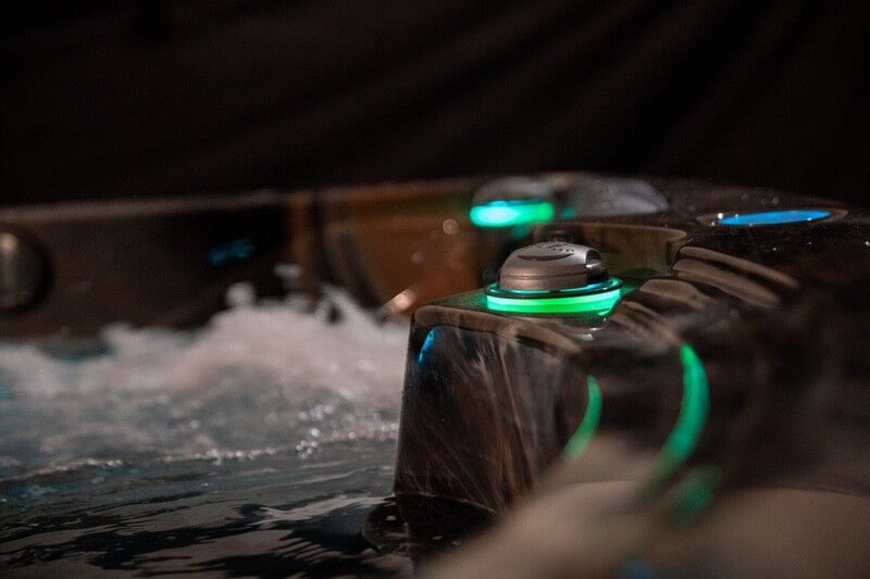 Executive 680 Hot Tub - Be Well Canada Spas - Image 21