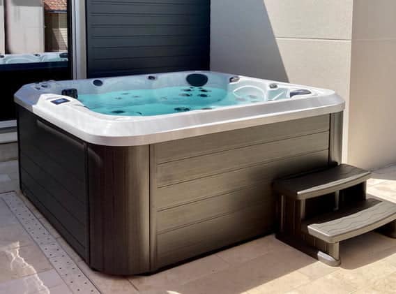 Maple Spas Ottawa M-720 - Image 2
